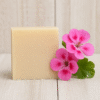 savon à l'huile essentielle de géranium